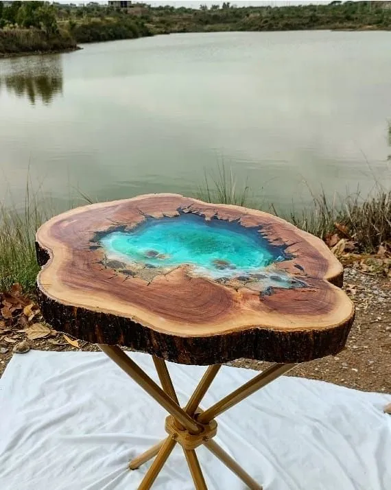 Lavish%20look%20&%20top%20quality%20with%20resin%20art%20colours%20&%20shine%20Wood%20log%20table%2020%20inch%20in%20sea%20view%20theme%20from%20%20sandy%20beach%20to%20deep%20blue%20sea%20-%20Image%204