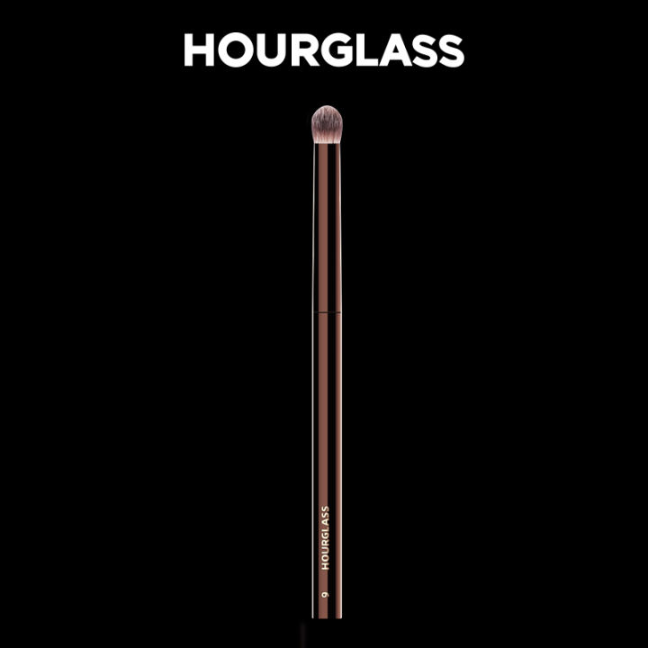 Hourglass%20Makeup%20Brush-%20No.9%20Domed%20Shadow%20Brush%20Soft%20Fiber%20Hair%20Blending%20Eyeshadow%20Fashion%20Design%20Single%20Eye%20Brush%20-%20Image%206