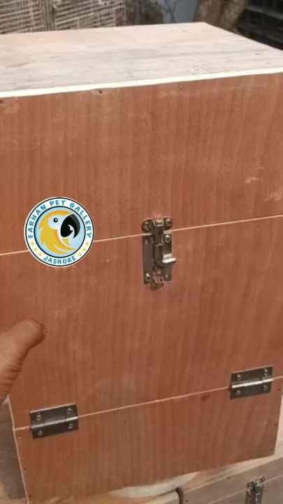 Ringneck%20Parrot%20Breeding%20Box%20-%20Image%202