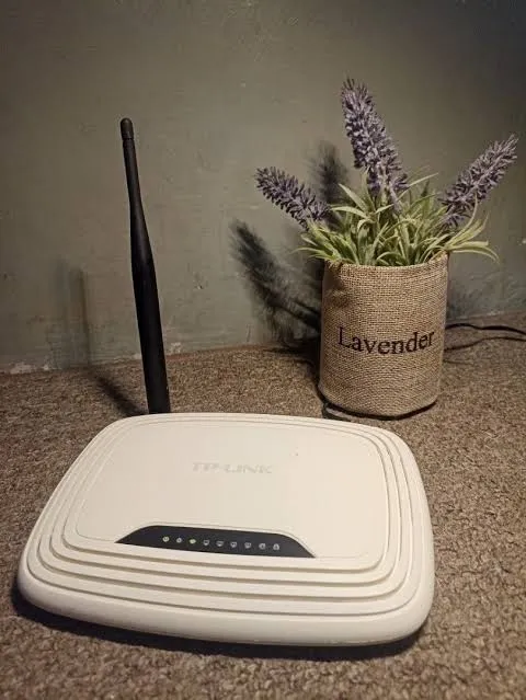 TP-Link%20740N%20Router%20best%20for%20home%20and%20office%20use%20branded%20fresh%20stock%20with%20adapter%20-%20Image%204