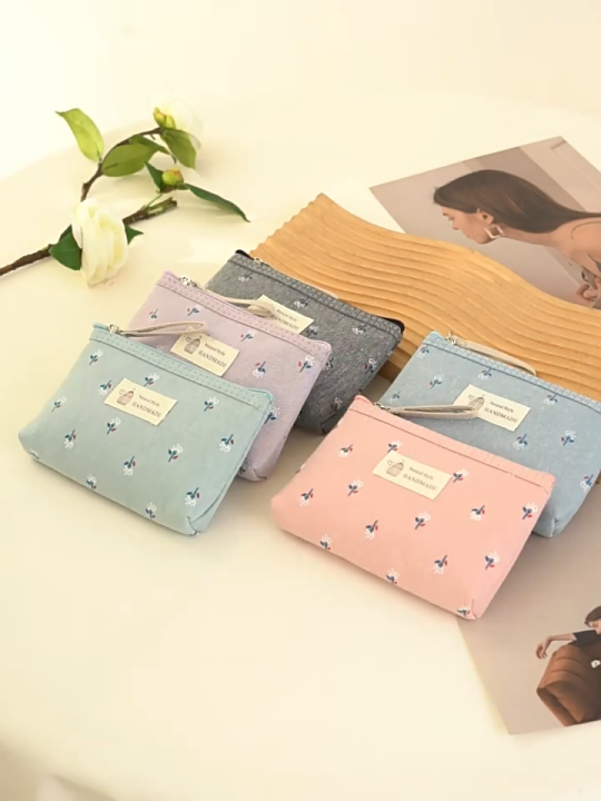 Portable Korean Style Canvas Waterproof Makeup Bag Flower Pattern Large Capacity Toiletry Storage Bag for Women Girls Outdoor Travel Cosmetic Bags