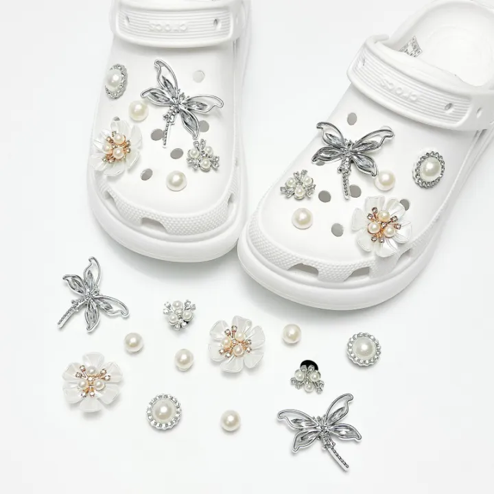 2026%20Summer%20Luxury%20Shoe%20Charms%20Set%20Accessories%20for%20Clogs%20Diamond%20Butterfly%20Flower%20Pearl%20Chain%20DIY%20Shoes%20Decorations%20Girl%20-%20Image%205