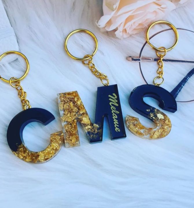 Customized%20Resin%20Letter%20Key-tag%20-%20Image%202