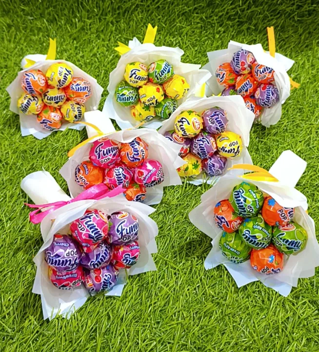 Mini%20Candy%20/%20Lollipop%20Bouquet%20%E2%80%93%20Cute%20Gift%20for%20Kids%20&%20Surprises%20-%20Image%205