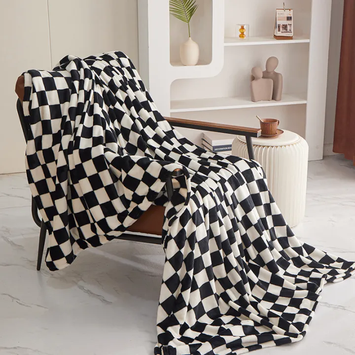New%20Ins%20Checkerboard%20Blanket%20Classic%20Plaid%20Sofa%20Blanket%20Spring%20and%20Summer%20Air%20Conditioning%20Blanket%20Office%20Nap%20Shawl%20Cushion%20-%20Image%203