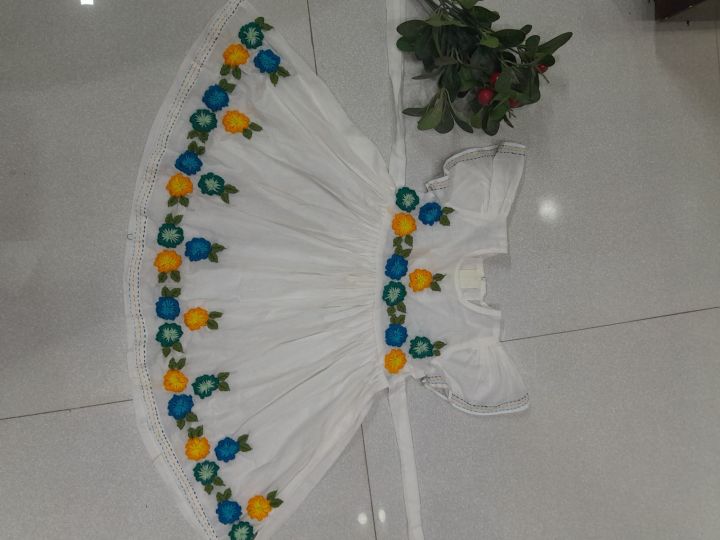 Hand%20wark%20product%20and%20baby%20girls%20dress%20.cotton%20fabrick%20and%20wamam%20dress%20-%20Image%202