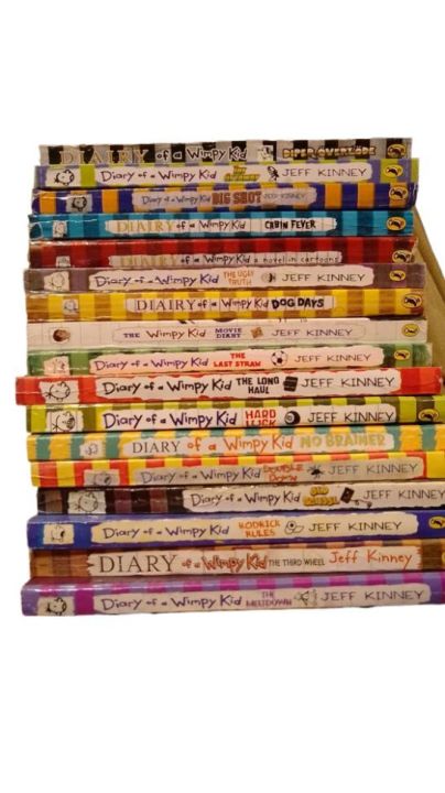SET OF DIARY OF WIMPY KID