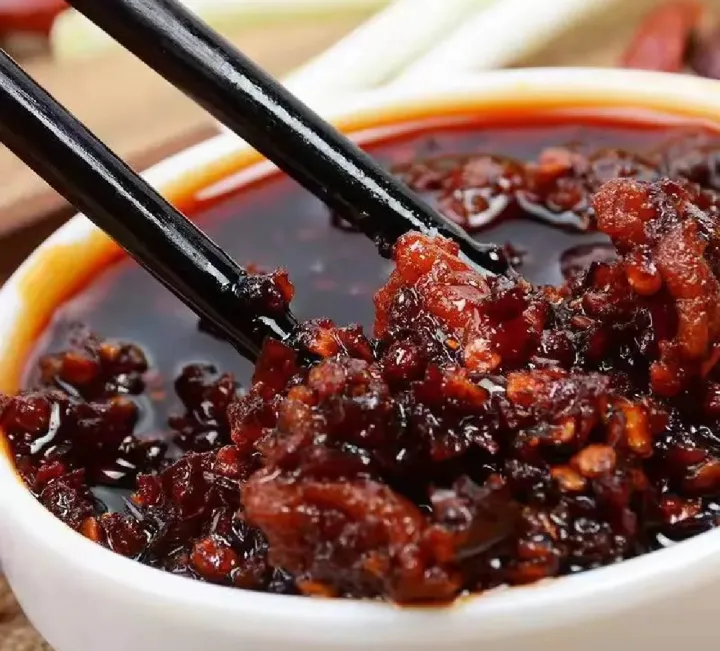 Chinese%20Achar%20Lao%20Gan%20Ma%20280%20Gm%20Chilli%20Oil%20with%20Sauce%20-%20Image%206