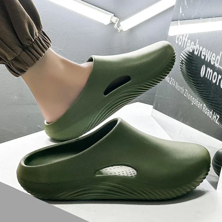 Men%20Slippers%20WaterProof%20Anti%20Skid%20Chef%20Shoe%20Breathable%20Slip%20on%20Casual%20Home%20Slippers%20Lightweight%20Beach%20Sandals%20Male%20Garden%20Clogs%20-%20Image%207