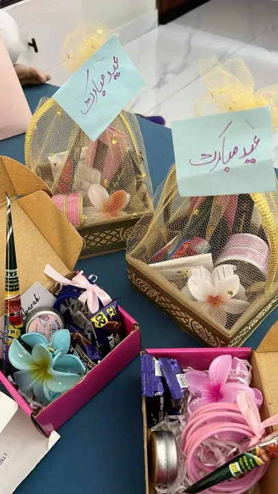 gift%20basket%20%7C%7C%20gift%20item%20%7C%7C%20eidi%20for%20friend%20-%20Image%202