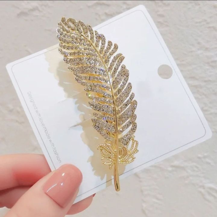 Korea%20Pearl%20Hair%20Clip%20Snap%20Barrettes%20-%20Stylish%20Multi-Color,%20Lightweight,%20Perfect%20for%20Parties%20and%20Ceremonies%20-%20Image%209