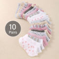 10 Pairs Adorable Kid's Socks - Comfortable Socks Suitable for Boys and Girls, Featuring Stripes and Heart-Shaped Patterns. 