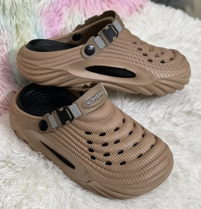 Mens%20New%20Echo-Ridge%20Textured%20Comfortable%20EVA%20Clogs%20Sandals%20-%20Image%204