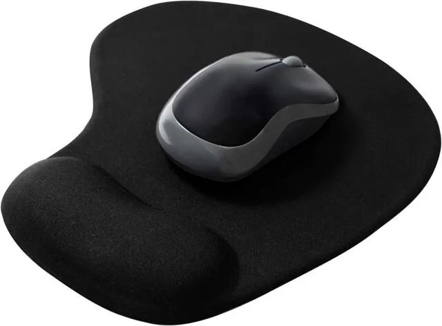Mouse%20Mat%20with%20Gel%20Cushion%20&%20Wrist%20Support%20for%20Gaming%20-%20Image%204