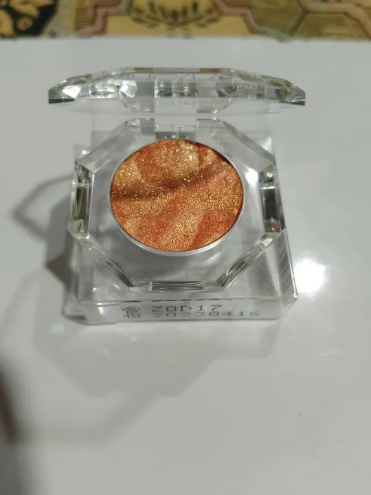 Shimmer%20Highlighter%20Shade%20Blush%20Powder%20-%20Image%203