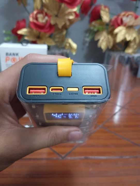 Transparent%20Power%20Bank%2020000%20mAh%20with%20emergency%20light%20digital%20display%20fast%20charging%20portable%20charger%20-%20Image%202
