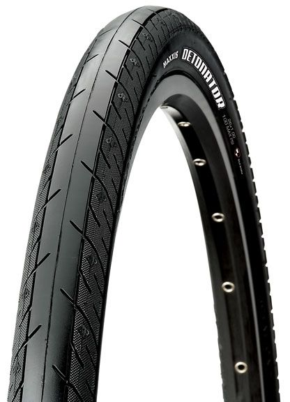 Maxxis%20detonator%20tire%20folding%20rim%20-%20Image%205