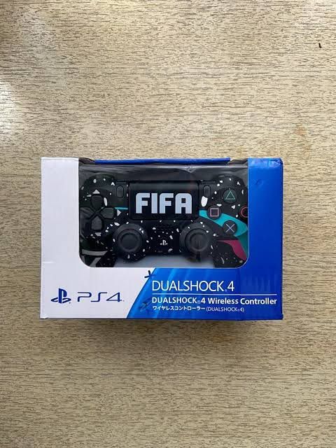 DualShock%204%20PS4%20Wireless%20Controller%20FIFA%20Edition%20Black%20-%20Image%202
