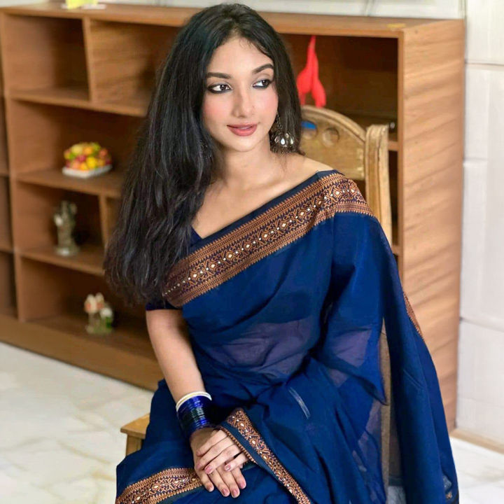 Elegant & Stylish Tangail Tant Halfsilk Nakshi Par Saree for Women - Comfortable and Suitable for All Seasons