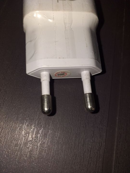 TECNO%20Adapter%20and%20cable%20Free%20-%20Image%202