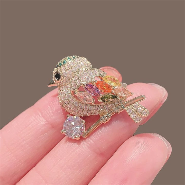 Sparkling%20Colorful%20Zircon%20Birds%20Brooch%20For%20Women%20Rhinestone%20Crystal%20%20Animal%20Brooches%20Coat%20Dress%20Lapel%20Pins%20Wedding%20Party%20Jewelry%20-%20Image%203