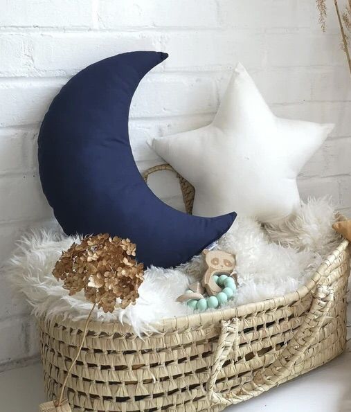 Soft%20Velvet%20Decorative%20Pack%20Of%202%20Kids%20Room%20Cushions-Moon%20And%20Star%20Shape%20Babies%20Craddle/%20Baby%20Cot%20Nursery%20Pillow%20-%20Image%207