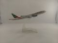 Emirates Boeing 777 Small Metal Airplane Model (16cm) aircraft model Airline  Model for home office and home decoration. 