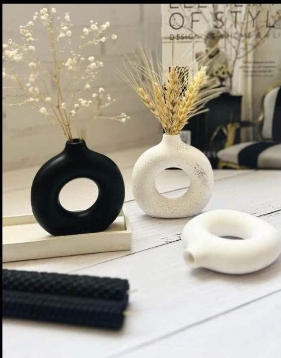 Minimalist%20Donut%20Vase%20%E2%80%93%20Concrete%20Decorative%20Flower%20Pot%20for%20Home%20&%20Office%20+%20Free%20Gift%20-%20Image%202