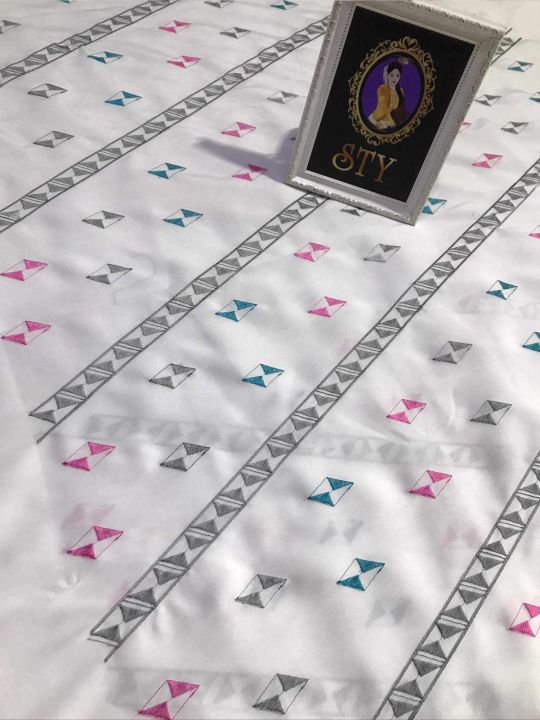 ပိုးယုံပန်းထိုးကချင်ဆင် 077