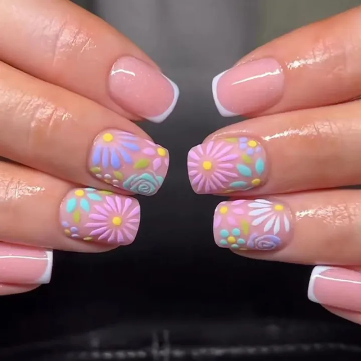 24pcs Simple Pink Fake Nails Sweet Colorful Flower Short Square False ...
