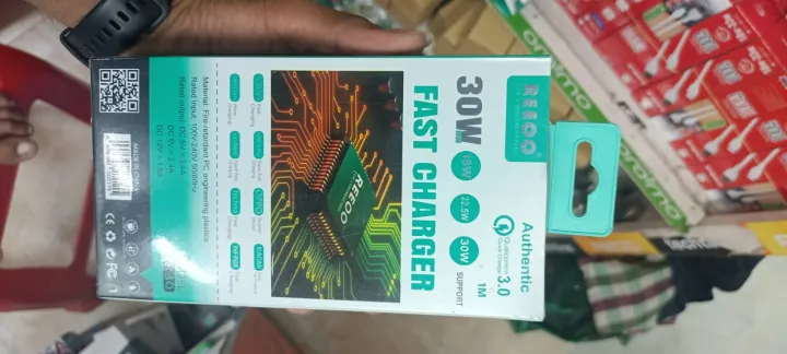 REEOO%20Rc%2030%2030W%20GaN%20Fast%20Charger%20with%201M%20Type-C%20Cable%20-%20Qualcomm%20Quick%20Charge%203.0%20Adapter%20for%20Xiaomi%20Samsung%20Vivo%20Oppo%20Infinix%20all%20Android%20phone%20-%20Image%207