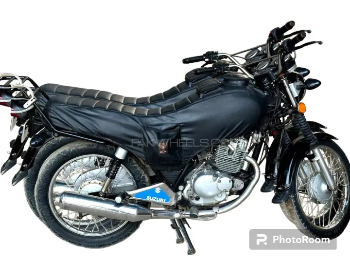 High%20Quality%20Japani%20Rexine%20Bike%20Seat%20cover%20150%20/100%20suzuki%20-%20Image%202