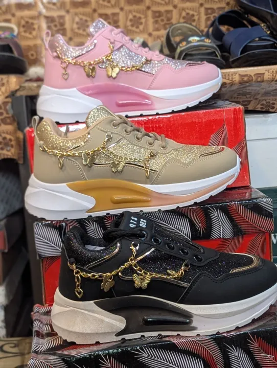 Butterfly%20Chain%20Sneakers%20For%20Girls%20-%20Trendy%20Korean%20Style%20Jogger%20Shoes%20For%20Women%20-%203%20Colors%20-%20Image%204