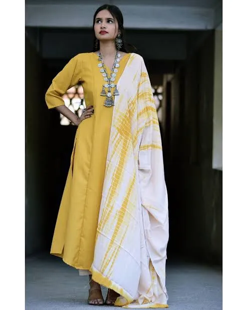 Tie%20and%20dye%20dubatta%20with%20gotta%20kinari%20-%20Image%204