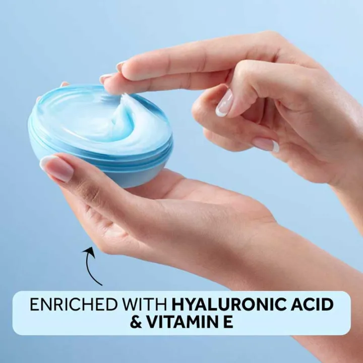 POND'S%20Super%20Light%20Gel%20Hydrated%20Glow%20&%20Vitamin%20E%20-%2050ml%20-%20Image%209