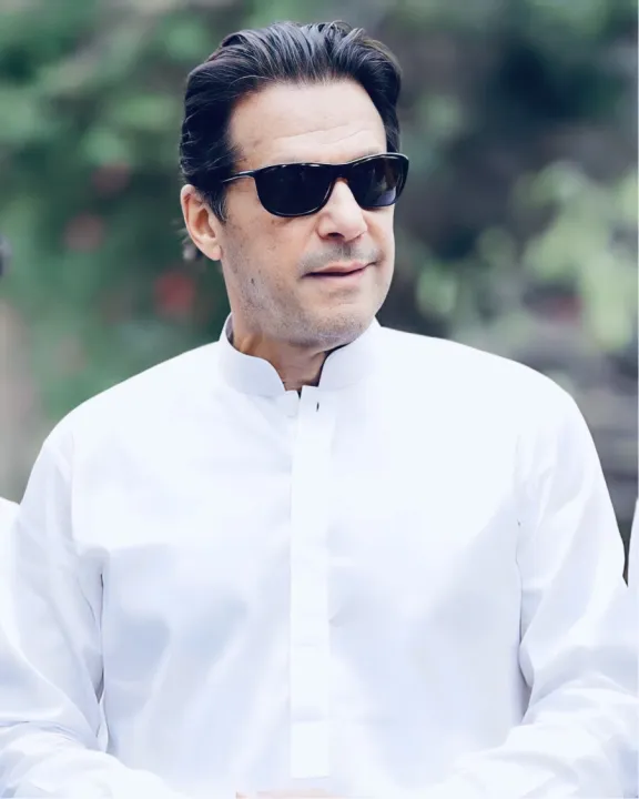 IMRAN%20KHAN%20wear%20White%20color%20unstitched%20suit%20Premium%20Quality%20%7C%20Gul%20Cloth%20House%20%7C%20premium%20and%20soft%20Quality%20%7C%20wash%20n%20wear%20-%20Image%202