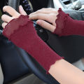 Women Hand Sleeve Wrist Cuffs Ruffled Floral Black Lace Elastic Bracelet Elegant Girls Wrist Gloves Thin and Breathable Decorate. 