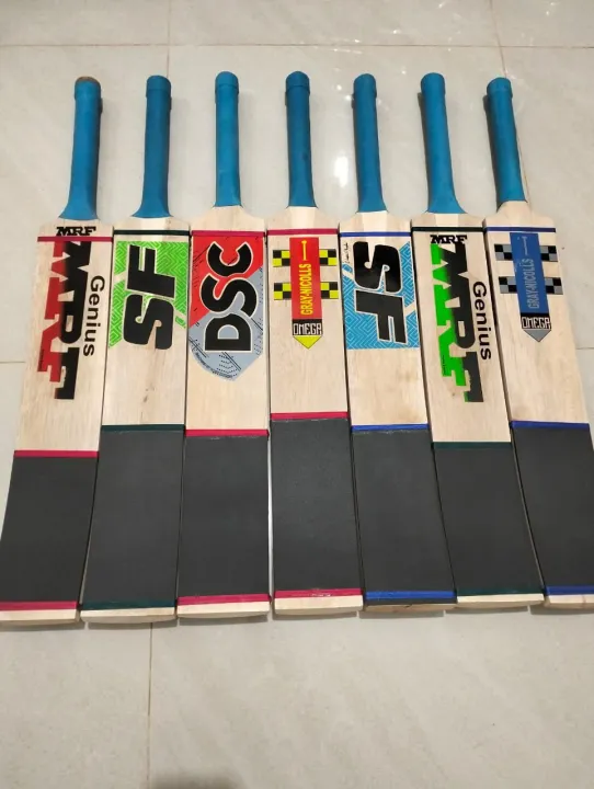 Softball%20Cricket%20Bat%20Low%20Weight%20-%20Image%203