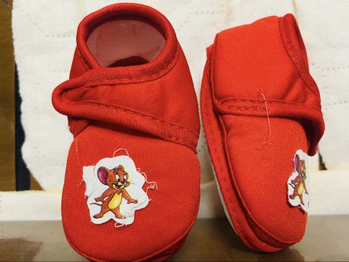 Baby%20Shoes%20%7C%20New%20Born%20Baby%20Shoes%20%7C%200%20Zero%20Size%20Baby%20Shoes%20%7C%20Pack%20Of%202%20Shoes%20&%20Socks%20-%20Image%203