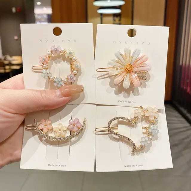 4Pcs,%20Set%20Sweet%20Crystal%20Hair%20Clips%20for%20Women,%20Korean%20Bow,%20Pearl,%20Star,%20Moon,%20Starfish,%20Bear%20Hairpins,%20Stylish%20Hair%20Accessories%20-%20Image%208