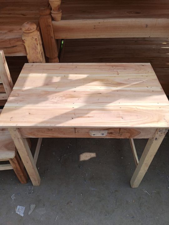 low price table mehogoni wooden made