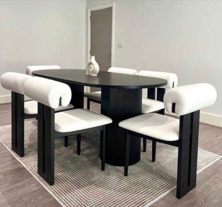 Customize%20Dining%20Table%20With%206%20Chairs%20-%20Image%202