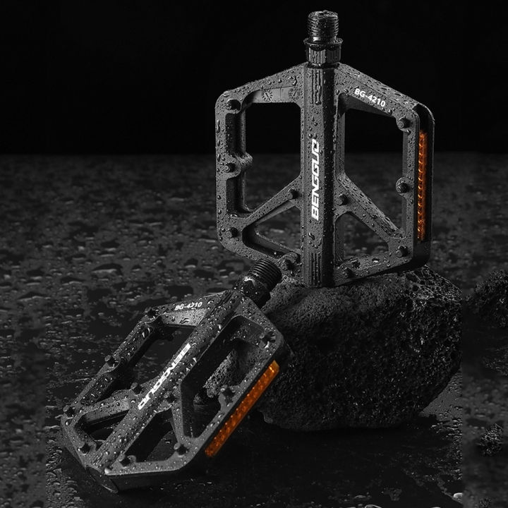 Double%20DU%20Bearing%20Ultralight%20Bike%20Pedals%20with%20Reflector%20Mountain%20Road%20Bike%20Flat%20Pedals%20Bicycle%20Platform%20Pedals%20for%20Night%20Riding%20-%20Image%204