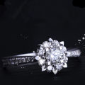 Luxury 925 Sterling Silver Classic Ring for Women  snowflake jewelry simple 30ct diamond ring imitation diamond women's ring. 