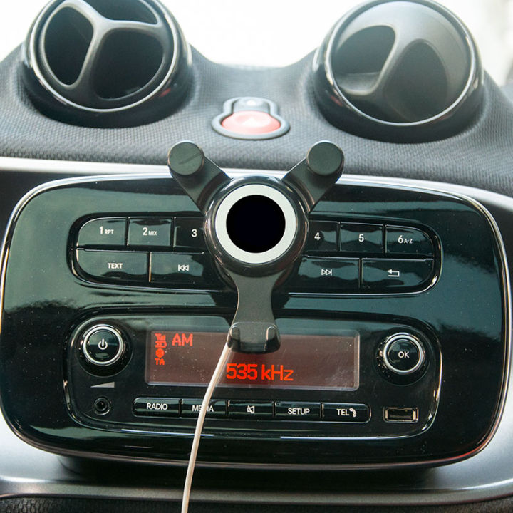 How the Original Smart 453 Phone Holder Enhances Everyday Use
