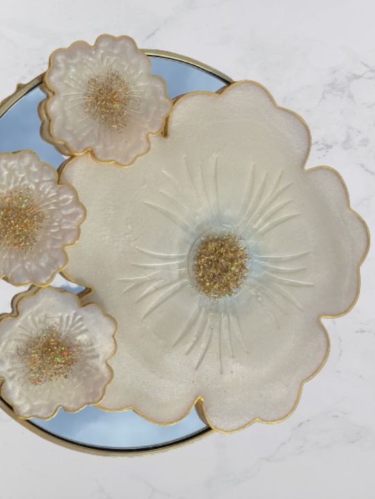 Resin made coasters and tray set multi purpose unique and elegant tray set
