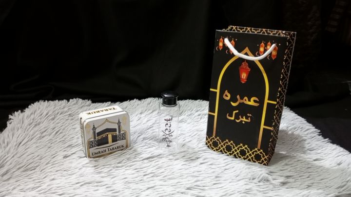 Pack%20of%206%20Umrah%20mubarak%20paper%20bag%20size%204.5/8%20Umrah%20Mubarak%20tin%20box%206%20size%203/3%20abezamzam%20bottle%206%20size%20100%20ml,Umrah%20Mubarak%20taburak%20gift%20set,%20Umrah%20taburak%20distribution%20packing%20-%20Image%202