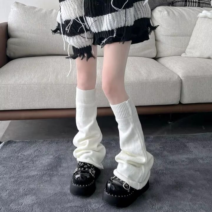 Woman%20Leg%20Warmer%20Autumn%20and%20Winter%20Wide%20Legs%20Black%20White%20Lolita%20Socks%20for%20Women%20Stripe%20Socks%20-%20Image%204