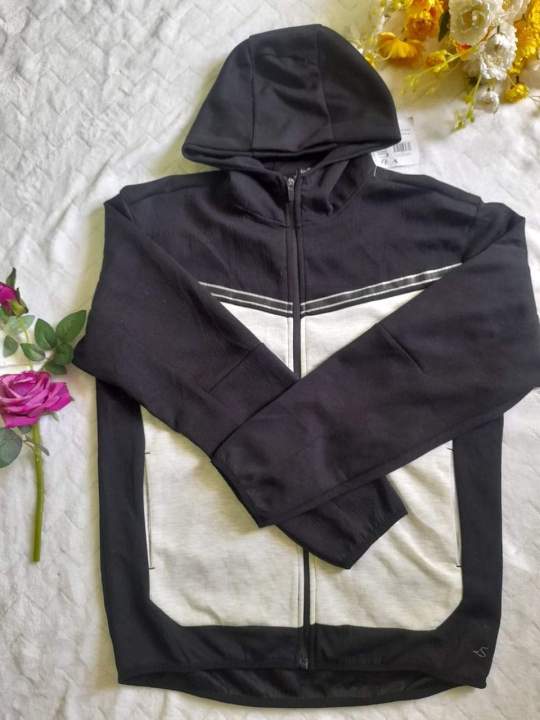 Hoody%20-%20Image%202