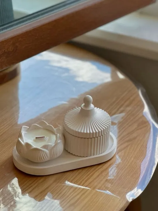 Home%20warming%20gypsum%20made%20decorative%20vase,%20tray%20and%20coaster%20combo%20set%20-%20Image%202